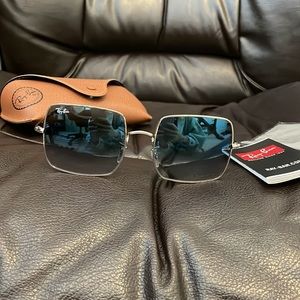 Fun Ray Ban sunglasses